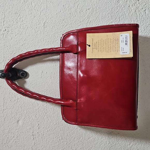 New With Tag Patricia Nash Paris Berry Red Purse - Picture 4 of 5